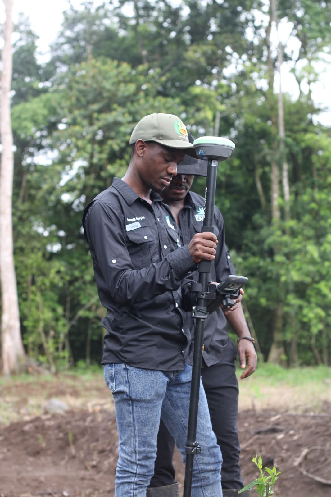 Leading field survey operations